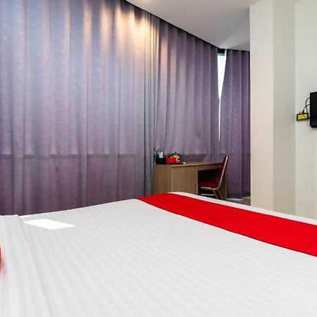 Hotel Domino Palembang Extérieur photo